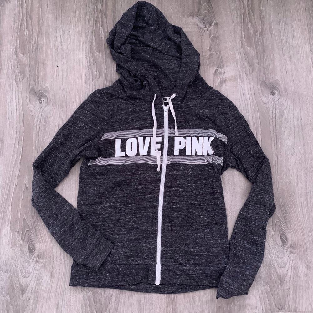 VS PINK Sweater!🖤
